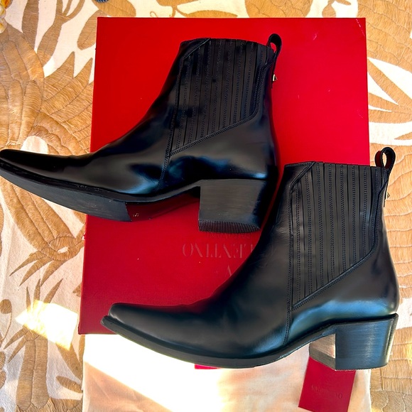 Valentino Garavani🖤VLogo Lockette Beatle Black Leather Boots🖤 - Picture 12 of 13